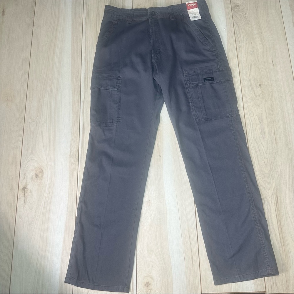 NWT Wrangler Authentics Men's Relaxed Stretch Classic Cargo Pants 32 X32‎ Gray